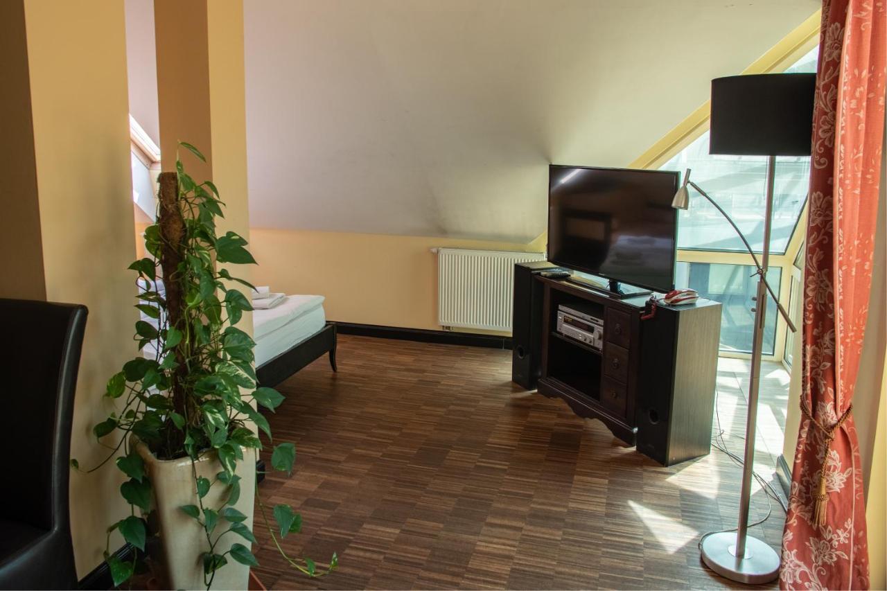 Glass Residence 奥特沃茨克 外观 照片